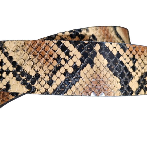 Jessica Simpson Faux Snakeskin Belt Size L NWT - Picture 3 of 5